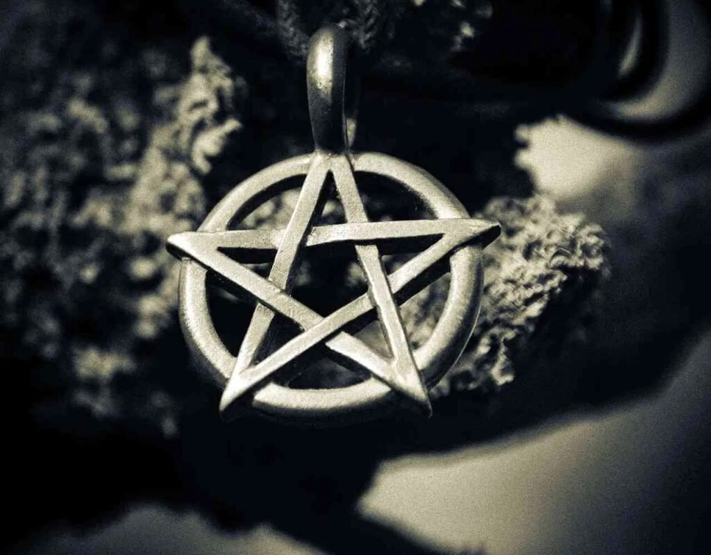 Hexenzeichen Anhänger