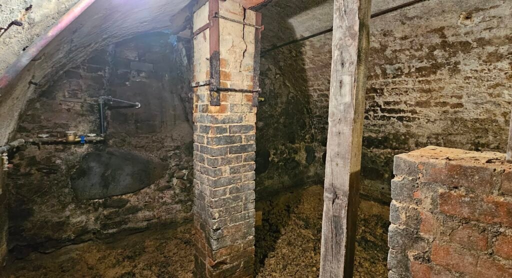 Eulenturm mit Gewölbe des ehemaligen Frauengefängnisses