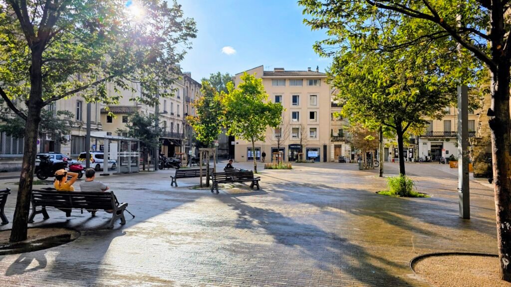 Platz in Frankreich Gemütlicher Platz in Frankreich