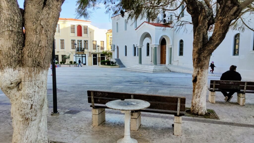 Ein typischer griechischer Dorfplatz