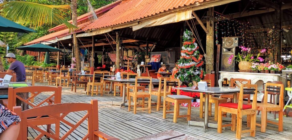 Frühstücks Terrasse im White Sand Beach Resort