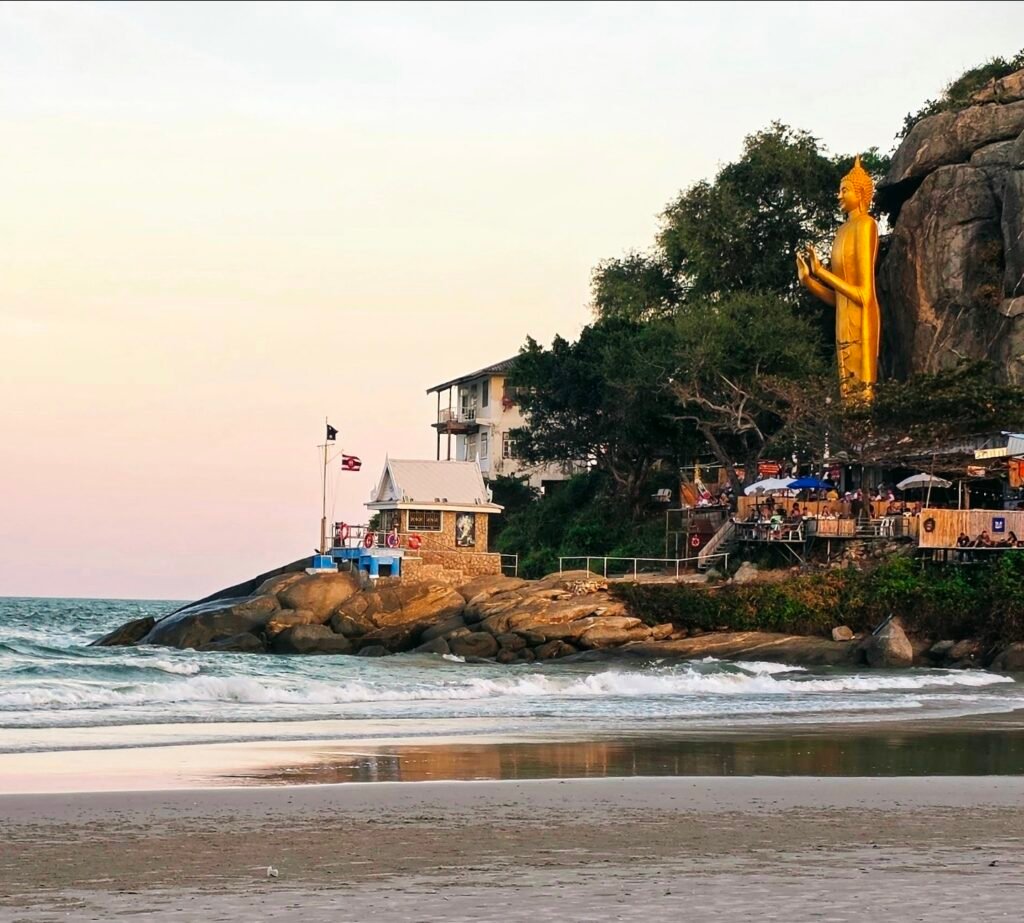 Buddha am Affenfelsen