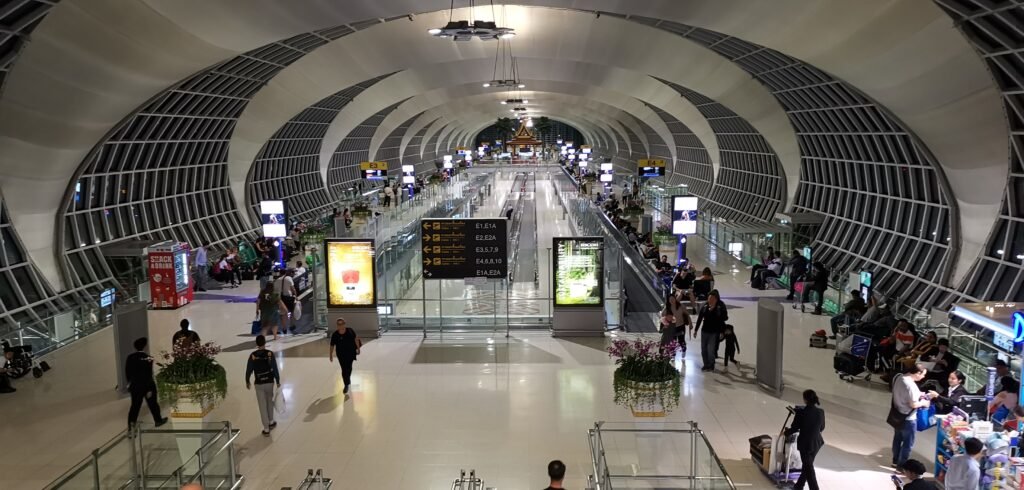 Der Flughafen. Suvarnabhumi von Bangkok